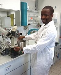 Mthandazo Dube 
in the laboratory of IPB