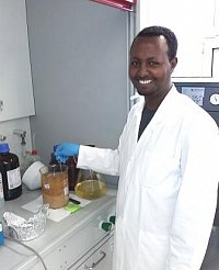 Admassu Assen Adem in the IADP lab